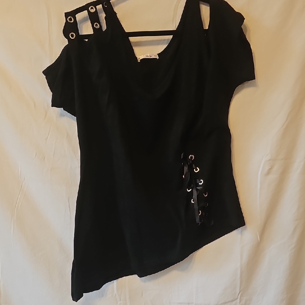 Rosegal Black Top with Grommet Accents, Cold Shoulder, Lace Up Bow, SZ 22 PETITE